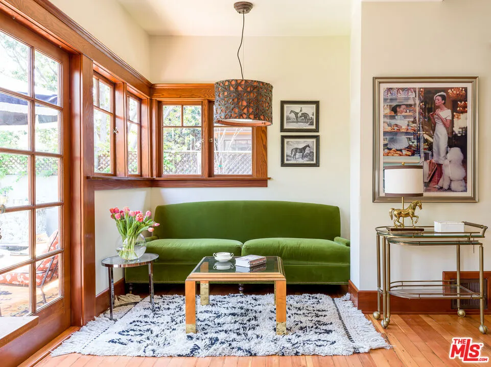 1716 S Hobart Boulevard Los Angeles, CA 90006