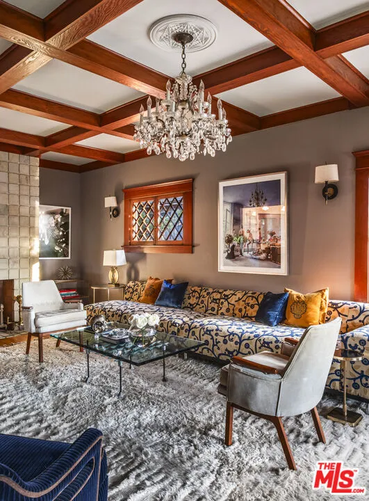 1716 S Hobart Boulevard Los Angeles, CA 90006