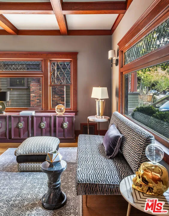 1716 S Hobart Boulevard Los Angeles, CA 90006