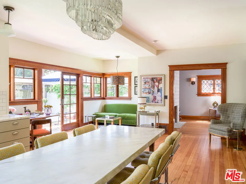 1716 S Hobart Boulevard Los Angeles, CA 90006