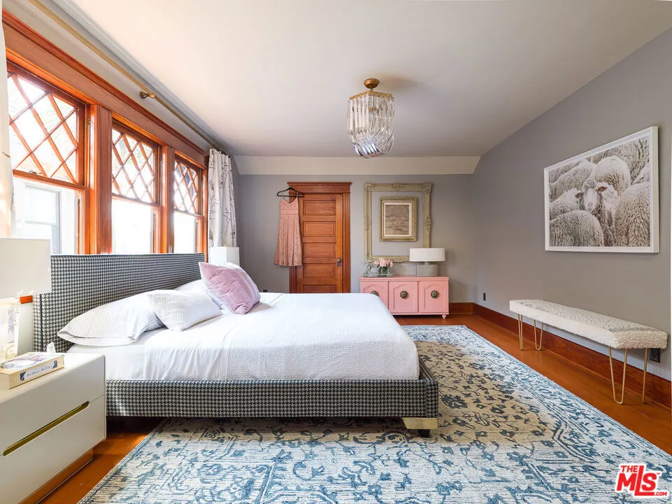 1716 S Hobart Boulevard Los Angeles, CA 90006