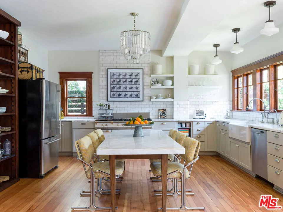 1716 S Hobart Boulevard Los Angeles, CA 90006