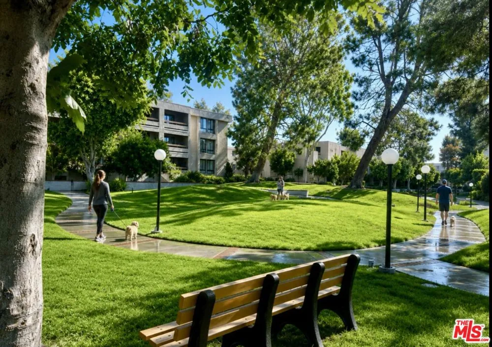 15173 Magnolia Boulevard #E Los Angeles, CA 91403