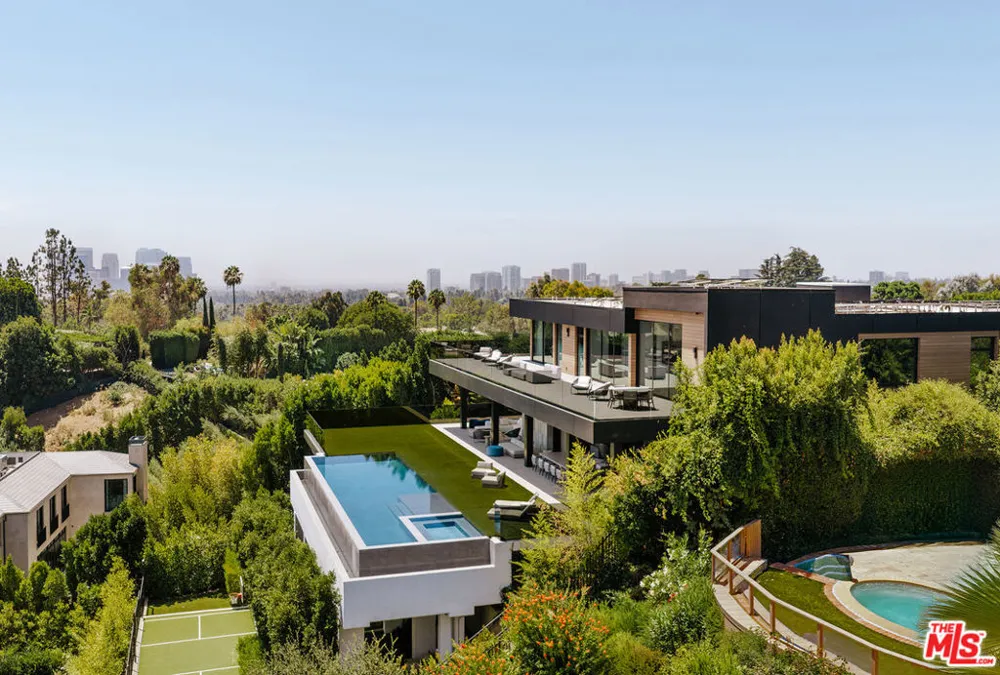 1140 Summit Drive Beverly Hills, CA 90210