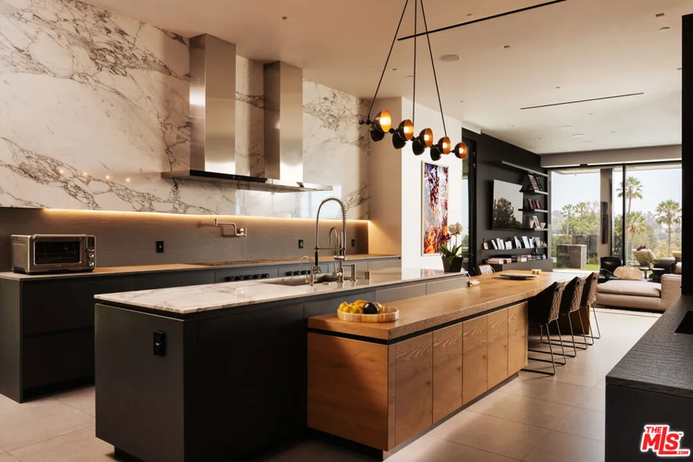 1140 Summit Drive Beverly Hills, CA 90210