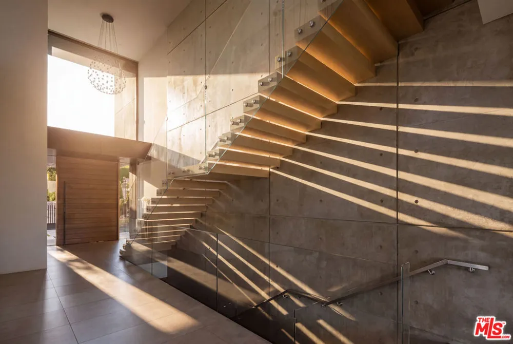 1140 Summit Drive Beverly Hills, CA 90210