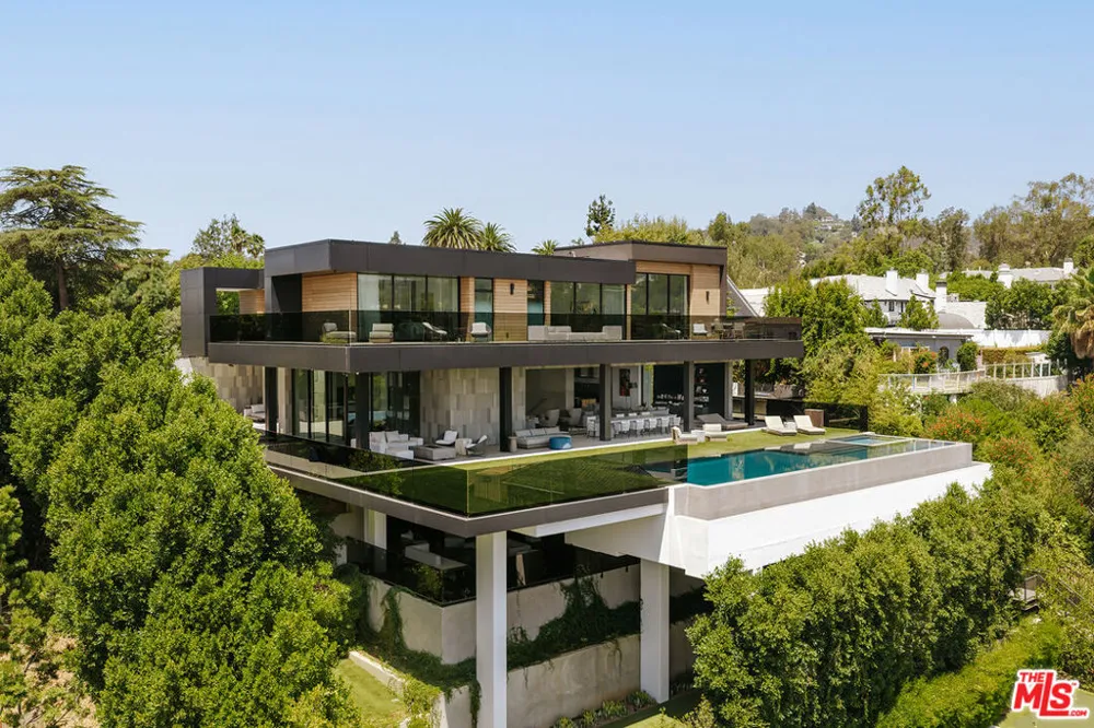 1140 Summit Drive Beverly Hills, CA 90210