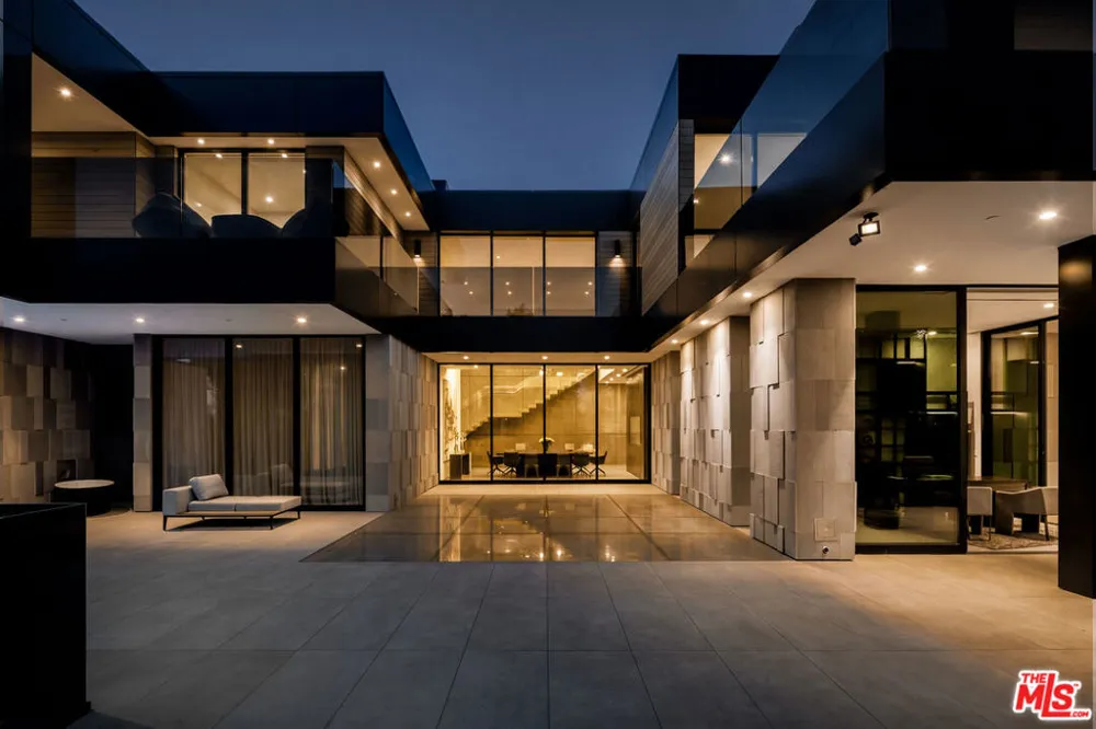 1140 Summit Drive Beverly Hills, CA 90210