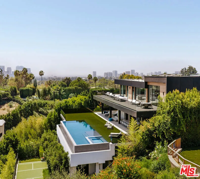 1140 Summit Drive Beverly Hills, CA 90210