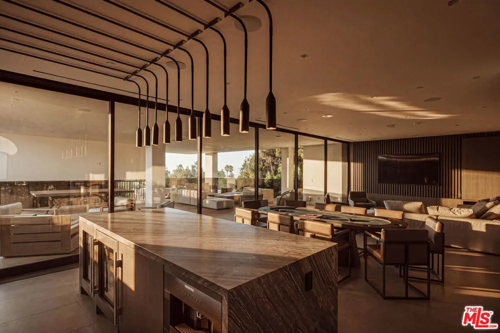 1140 Summit Drive Beverly Hills, CA 90210