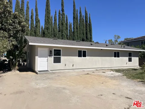 1840 Deodora Street