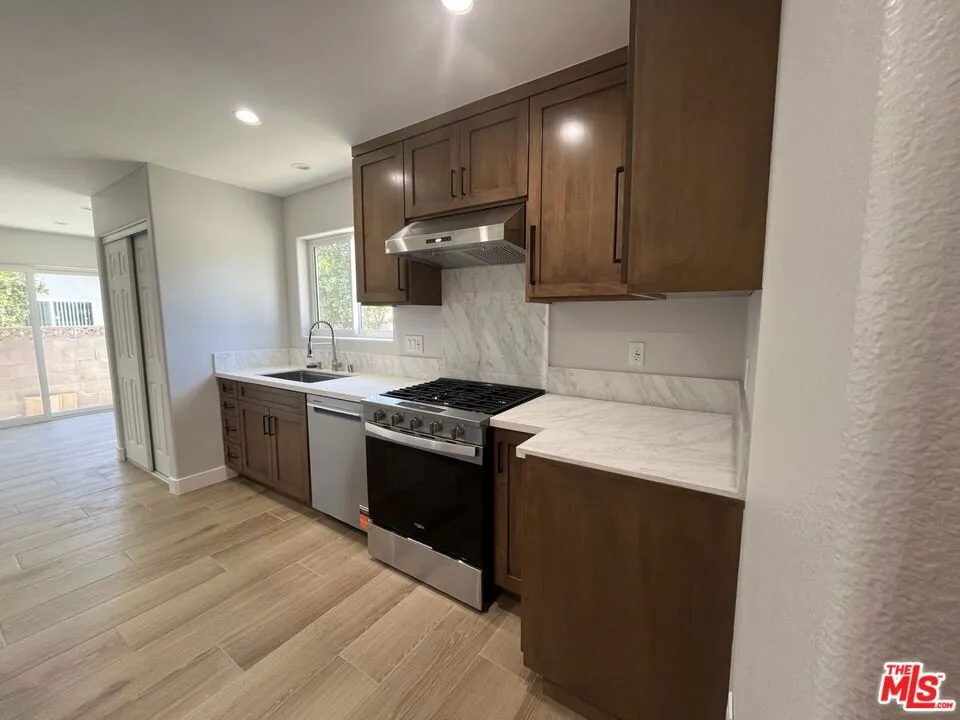 1840 Deodora Street Simi Valley, CA 93065