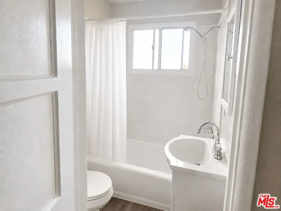 1351 S Cochran Avenue #10 Los Angeles, CA 90019
