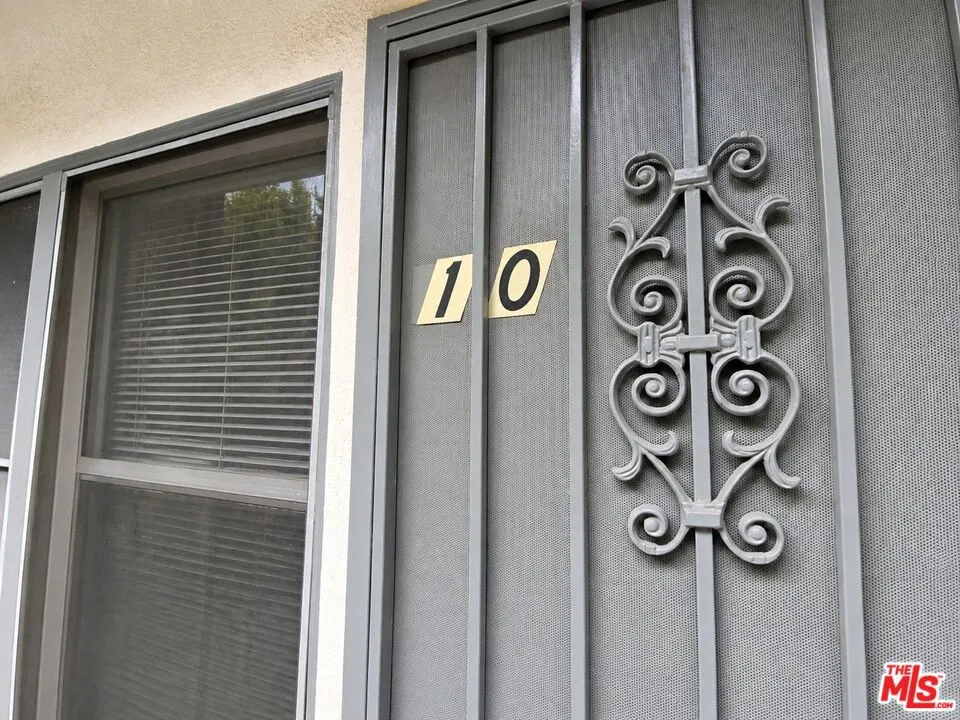 1351 S Cochran Avenue #10 Los Angeles, CA 90019