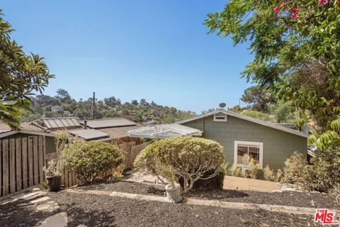 2306 Loma Vista Place