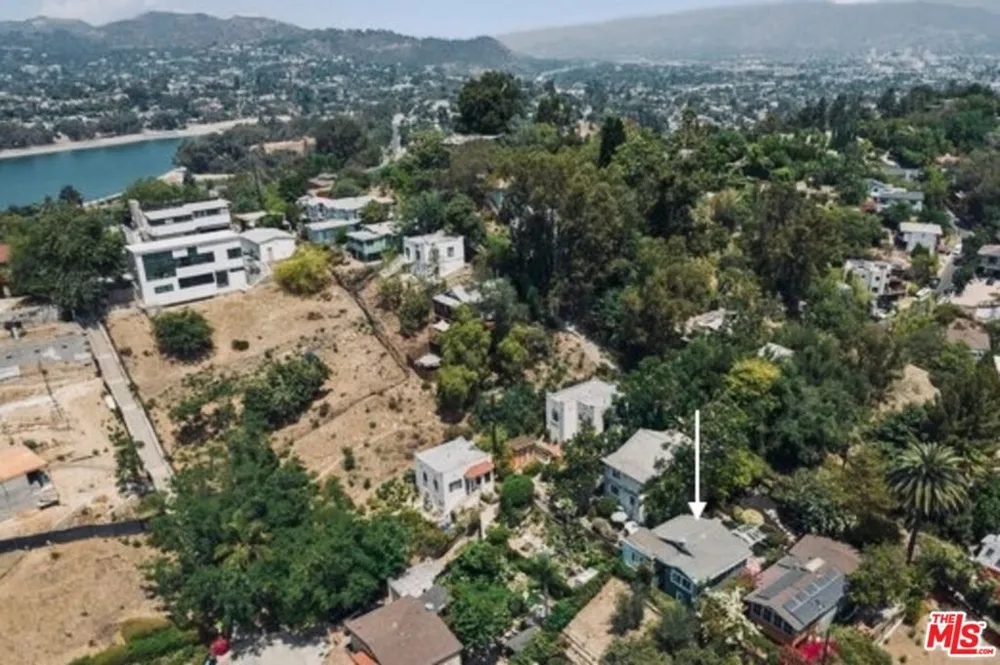 2306 Loma Vista Place Los Angeles, CA 90039