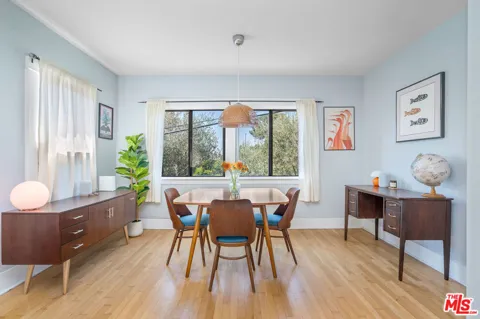 2306 Loma Vista Place