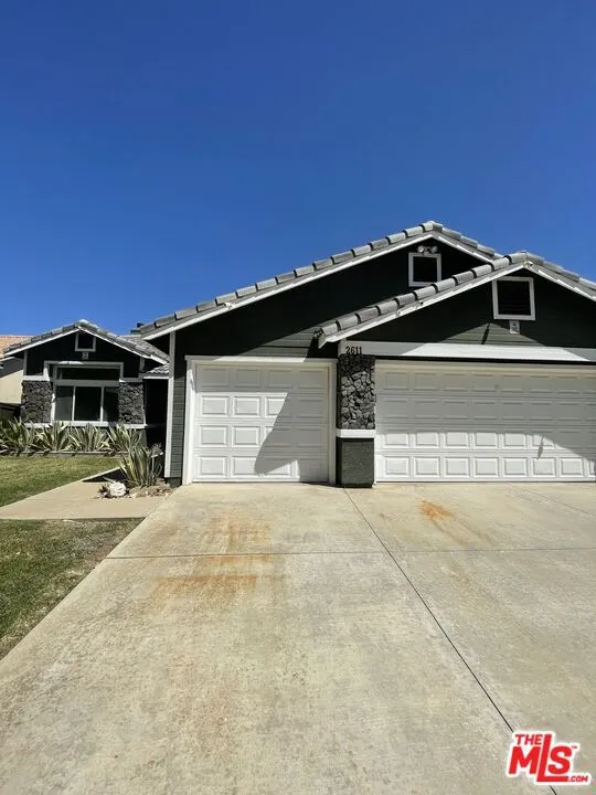2611 Gemstone Avenue Palmdale, CA 93551