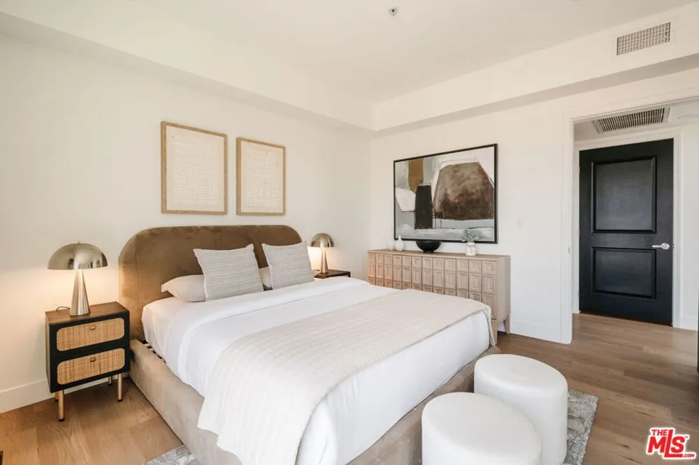 11011 Huston Street #PH3 North Hollywood, CA 91601