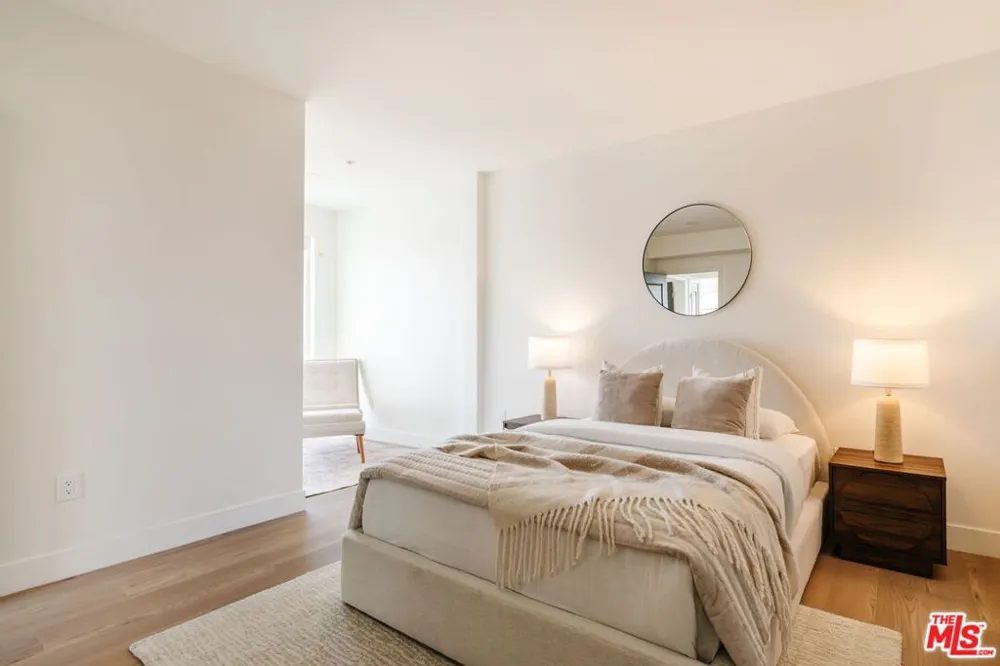11011 Huston Street #PH3 North Hollywood, CA 91601