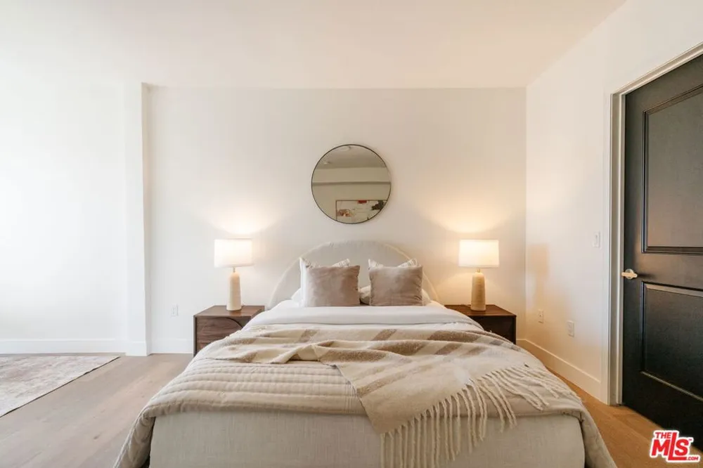 11011 Huston Street #PH3 North Hollywood, CA 91601