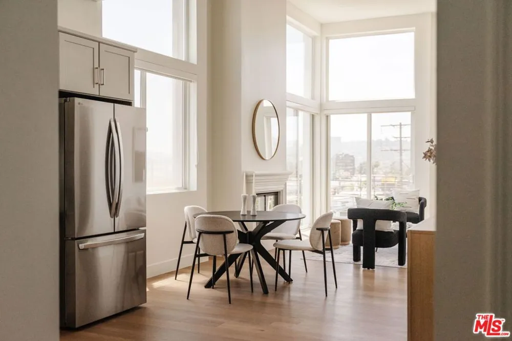 11011 Huston Street #PH3 North Hollywood, CA 91601