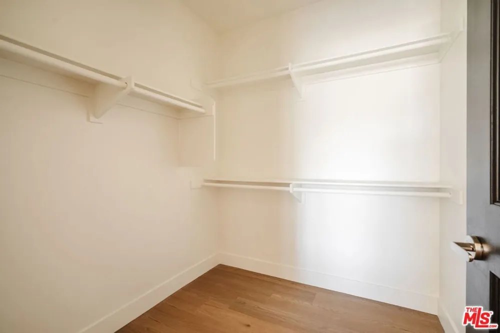 11011 Huston Street #PH3 North Hollywood, CA 91601