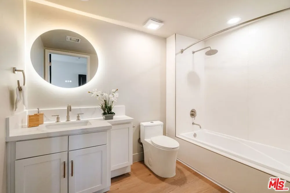 11011 Huston Street #PH3 North Hollywood, CA 91601