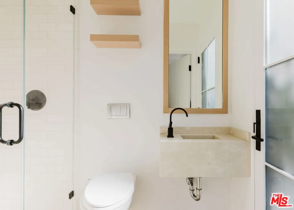 408 Westbourne Drive Los Angeles, CA 90048