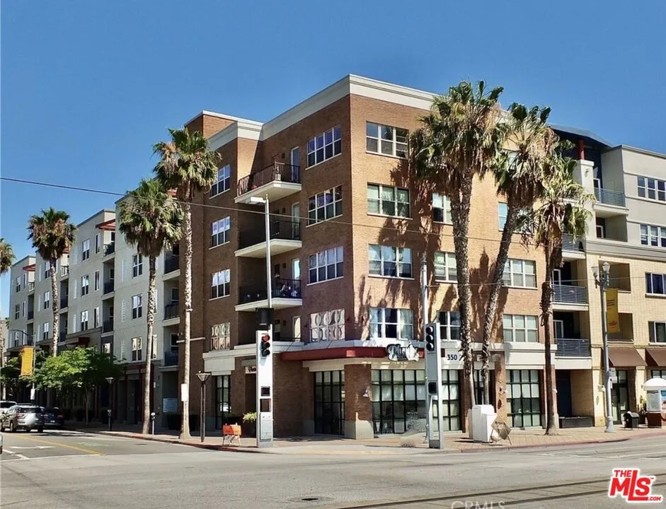 300 E 4th Street #208 Long Beach, CA 90802