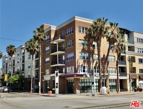 300 E 4th Street #208