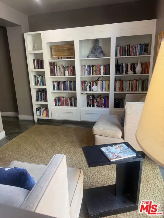 300 E 4th Street #208 Long Beach, CA 90802