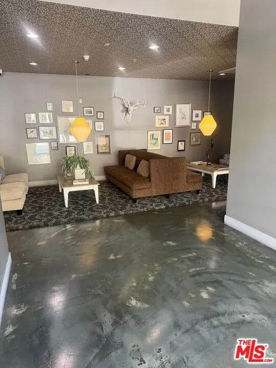300 E 4th Street #208 Long Beach, CA 90802