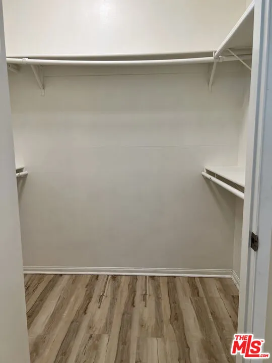 13941 Sherman Way #205 Van Nuys, CA 91405