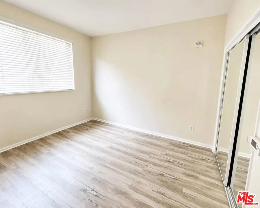 13941 Sherman Way #205 Van Nuys, CA 91405