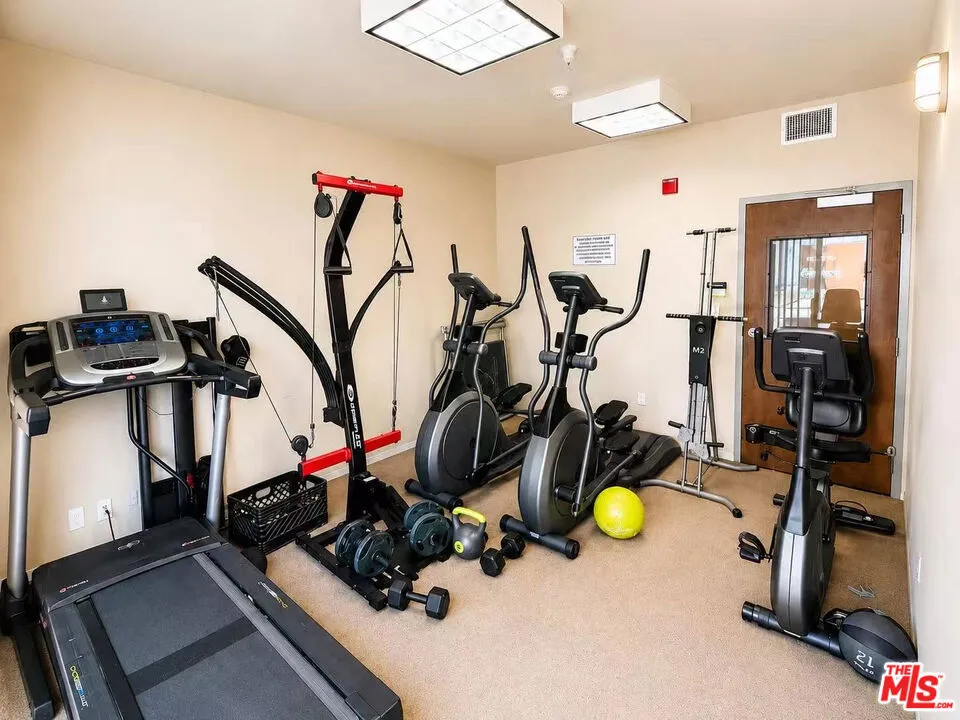 13941 Sherman Way #205 Van Nuys, CA 91405