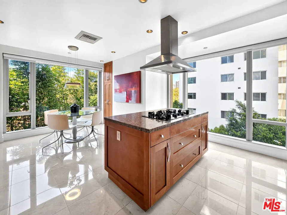 10727 Wilshire Boulevard #404 Los Angeles, CA 90024