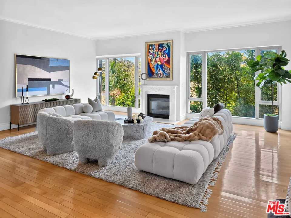 10727 Wilshire Boulevard #404 Los Angeles, CA 90024