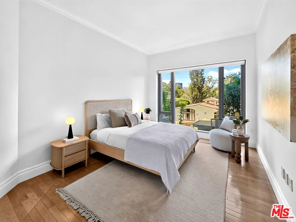 10727 Wilshire Boulevard #404 Los Angeles, CA 90024