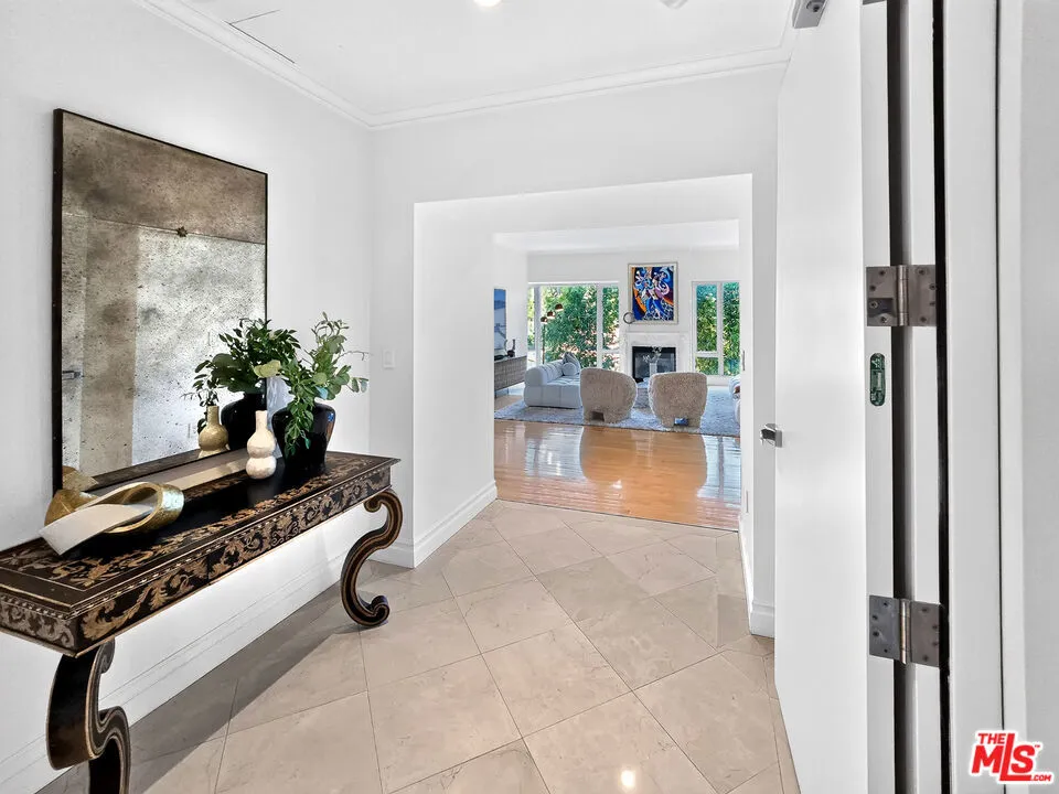 10727 Wilshire Boulevard #404 Los Angeles, CA 90024