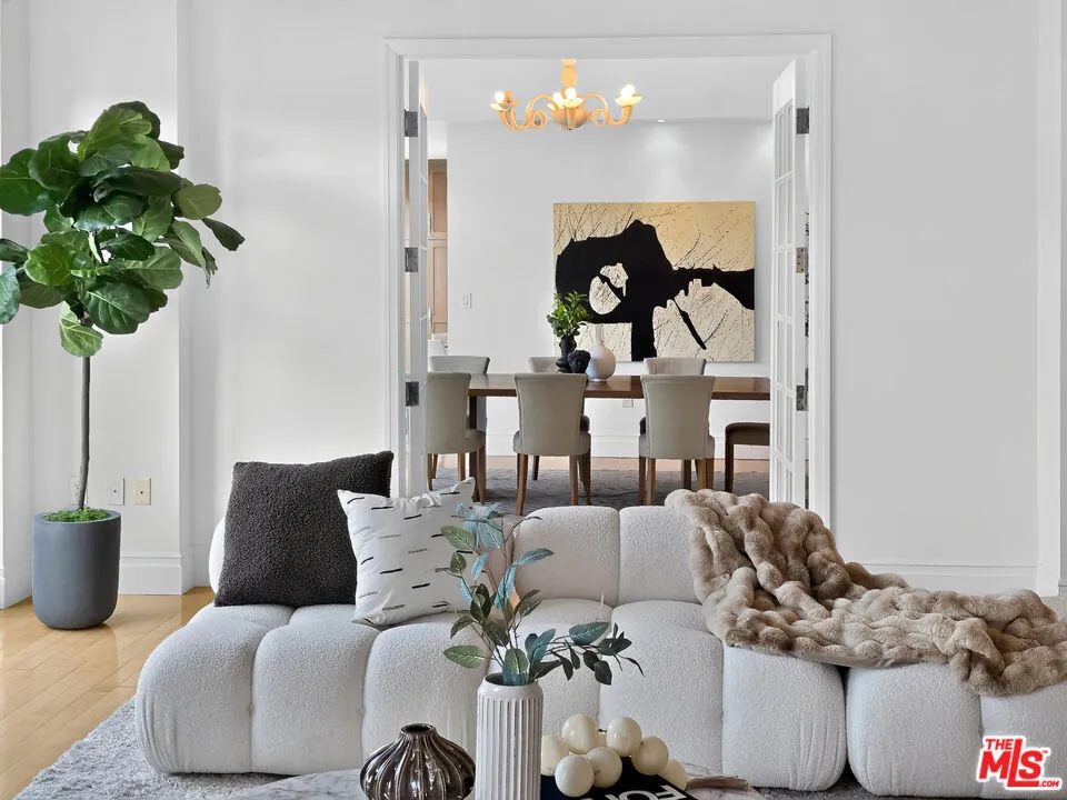 10727 Wilshire Boulevard #404 Los Angeles, CA 90024