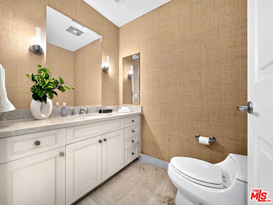 10727 Wilshire Boulevard #404 Los Angeles, CA 90024