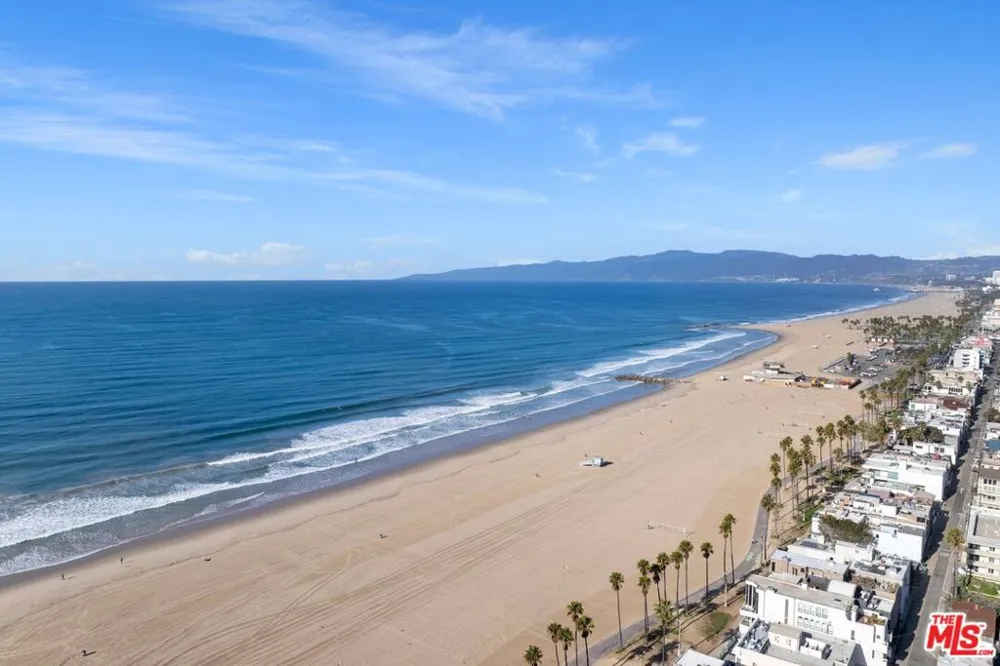 3007 Ocean Front Walk Venice, CA 90291