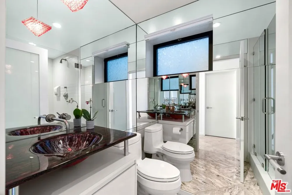 3007 Ocean Front Walk Venice, CA 90291