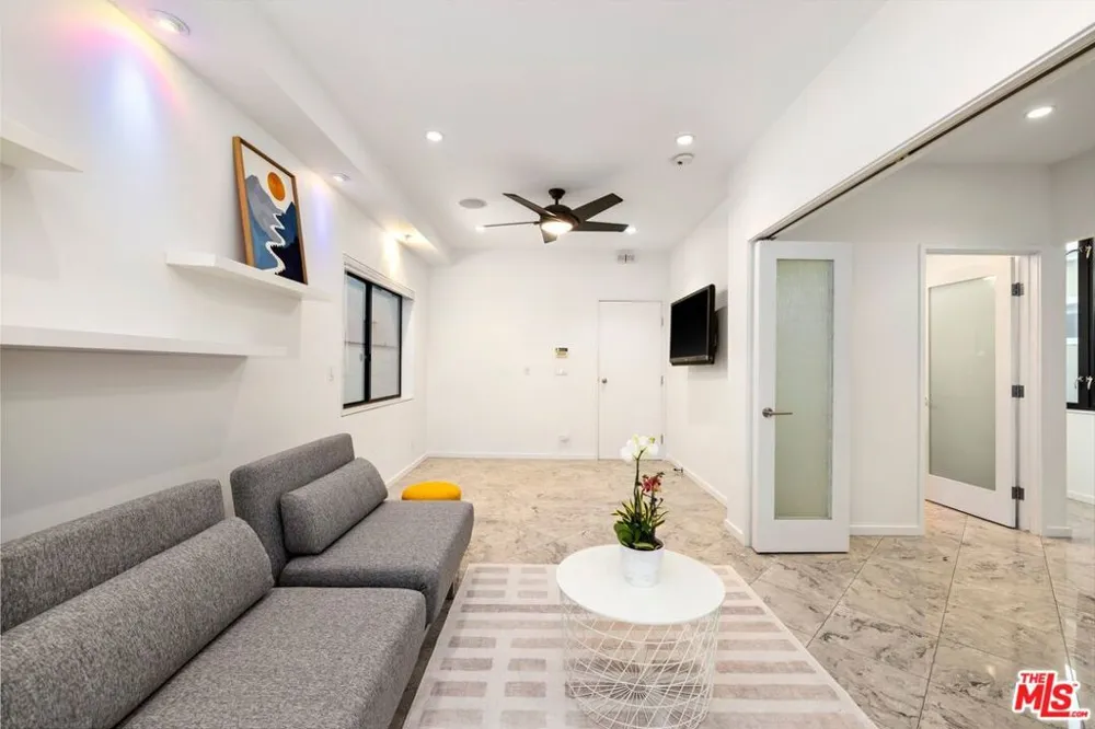 3007 Ocean Front Walk Venice, CA 90291