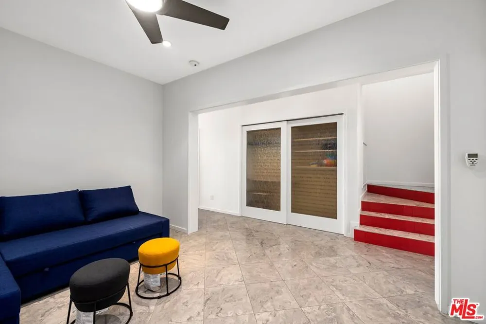 3007 Ocean Front Walk Venice, CA 90291