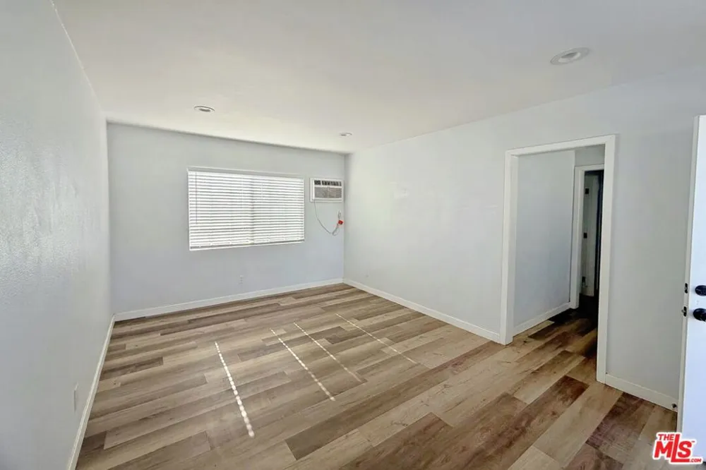 877 W Wilson Street Pomona, CA 91768