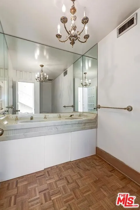 1005 Schuyler Road Beverly Hills, CA 90210
