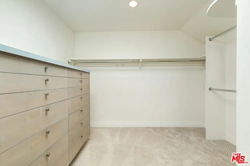 1005 Schuyler Road Beverly Hills, CA 90210
