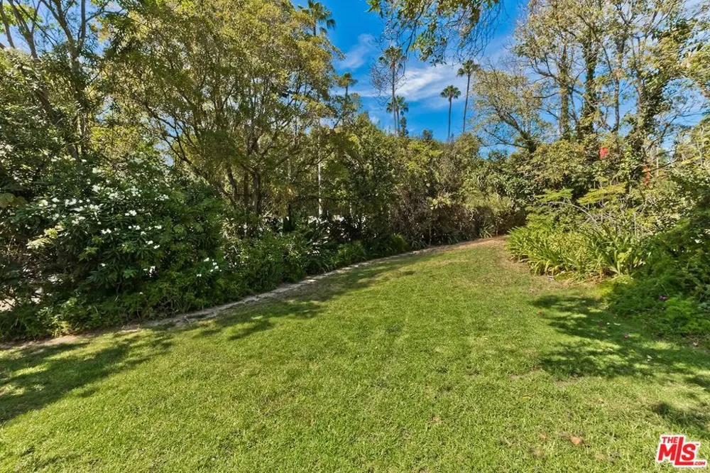 1005 Schuyler Road Beverly Hills, CA 90210
